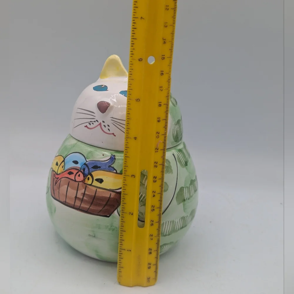 Vintage Pier 1 Imports roly poly Cat w/fish ceramic jar hand painted Italy